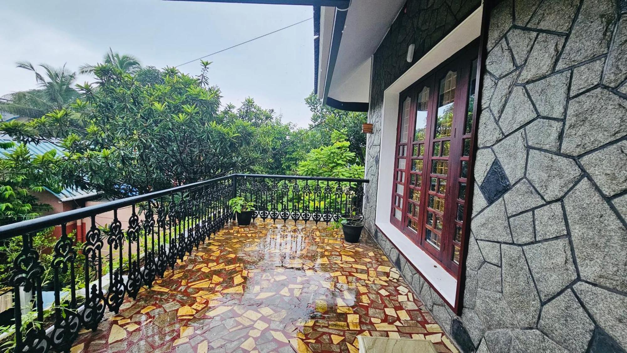 Daffodils Inn Alappuzha Eksteriør bilde