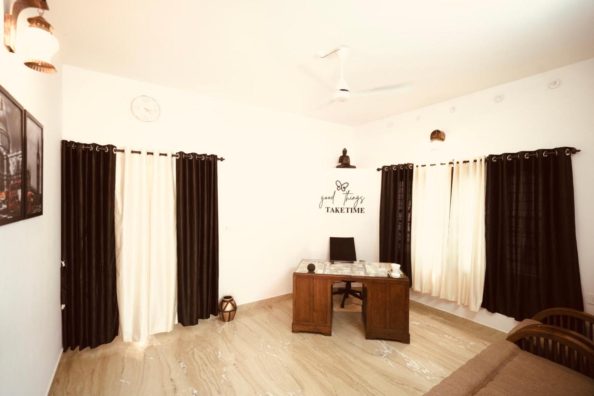 Daffodils Inn Alappuzha Eksteriør bilde
