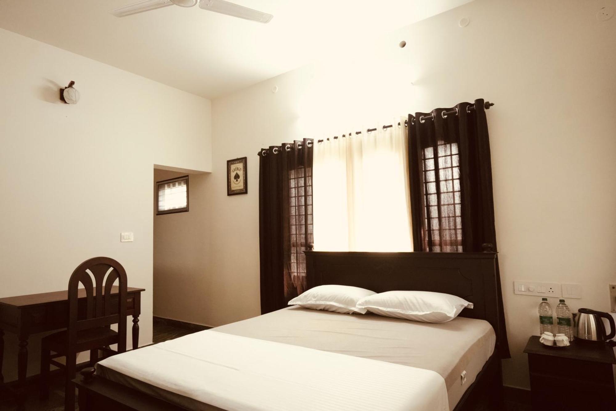 Daffodils Inn Alappuzha Eksteriør bilde